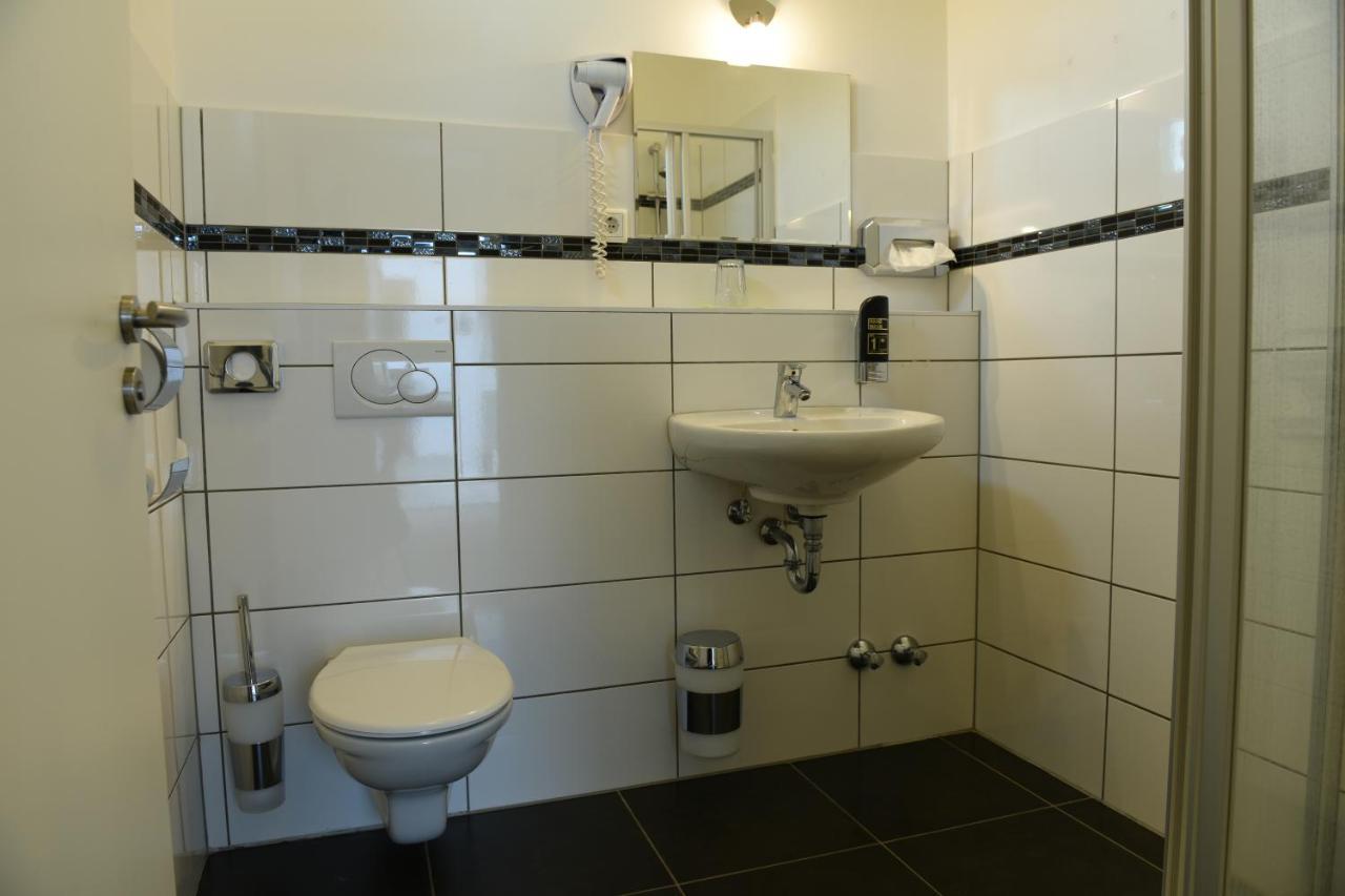 Hotel Olive Inn Aschaffenburg Kültér fotó